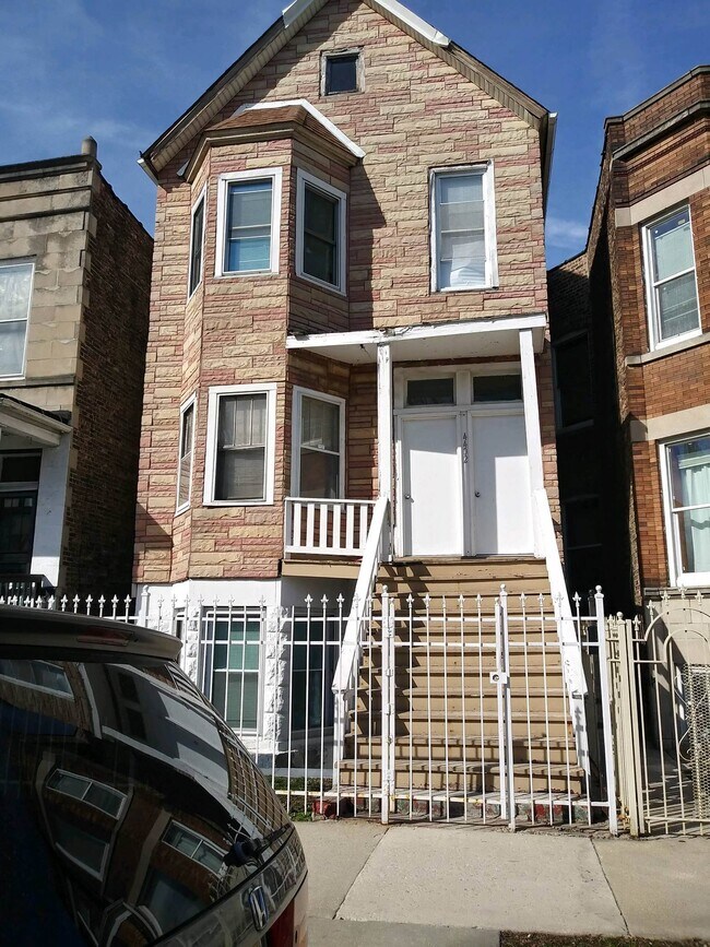 Primary Photo - 4400 S Wells St