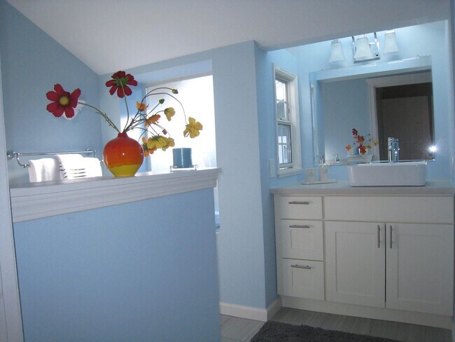 Building Photo - 3Bd/2Ba Seattle Home