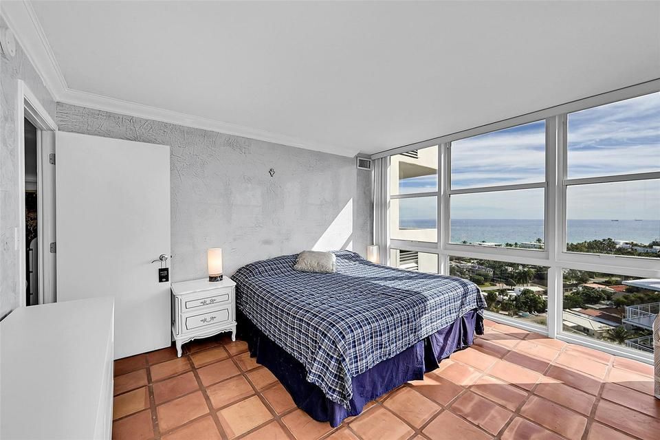 Building Photo - 2841 N Ocean Blvd
