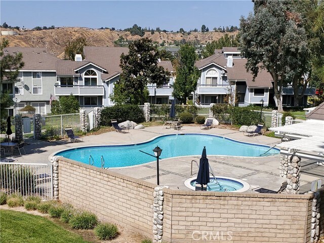 Building Photo - 26914 Rainbow Glen Dr