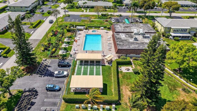 Building Photo - 2401 Del-Aire Blvd