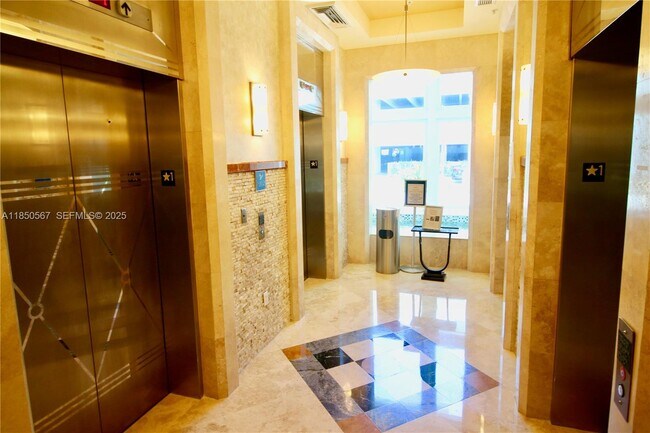 Building Photo - 1945 S Ocean Dr