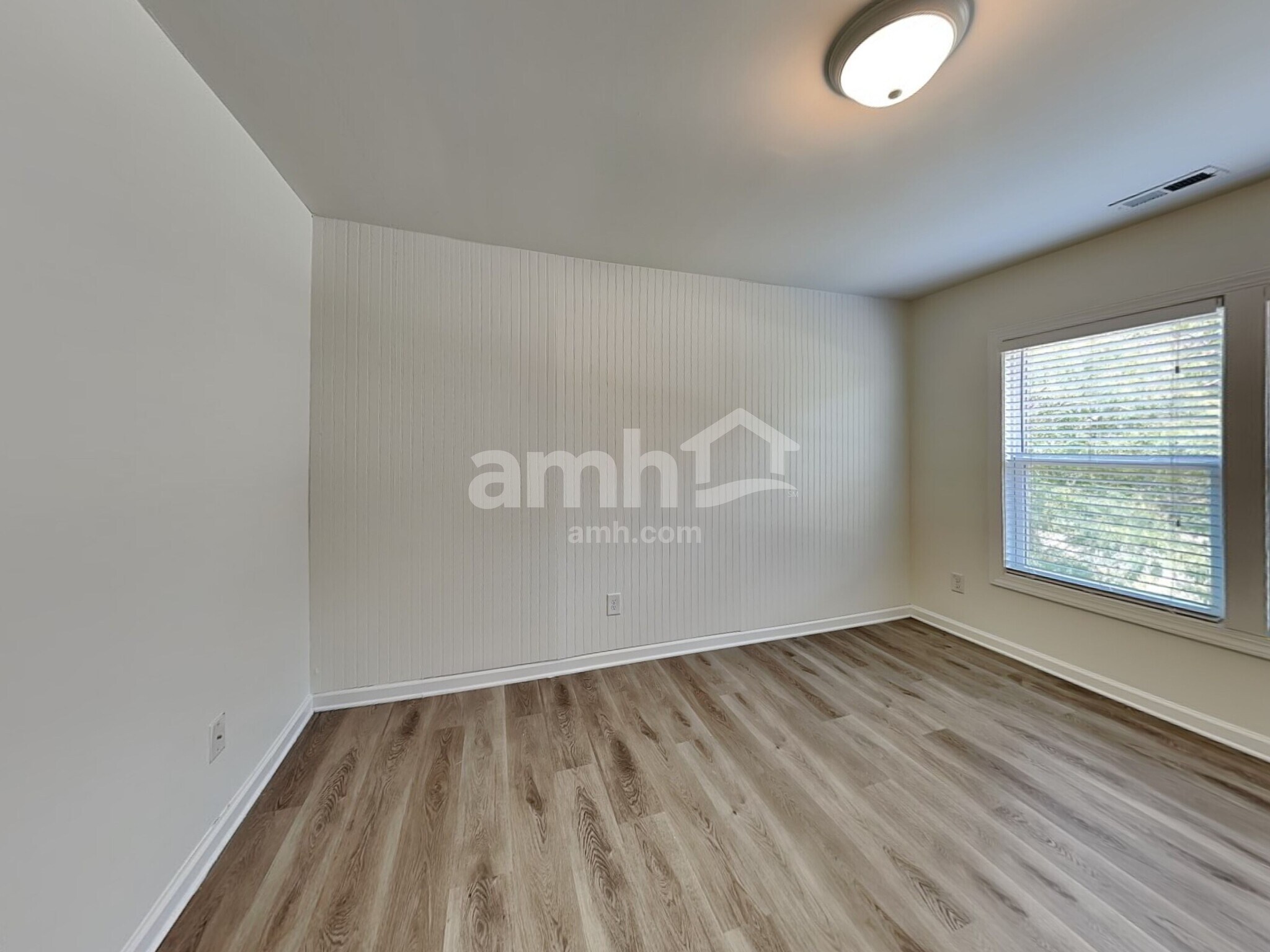 Building Photo - 112 Occidental Dr