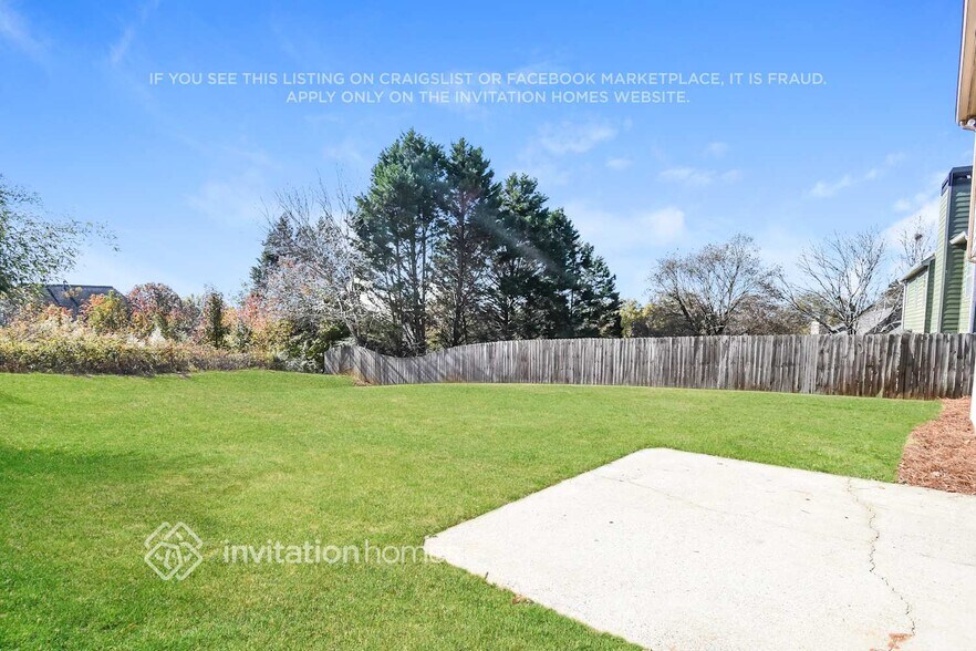 Building Photo - 2290 Grand Jct