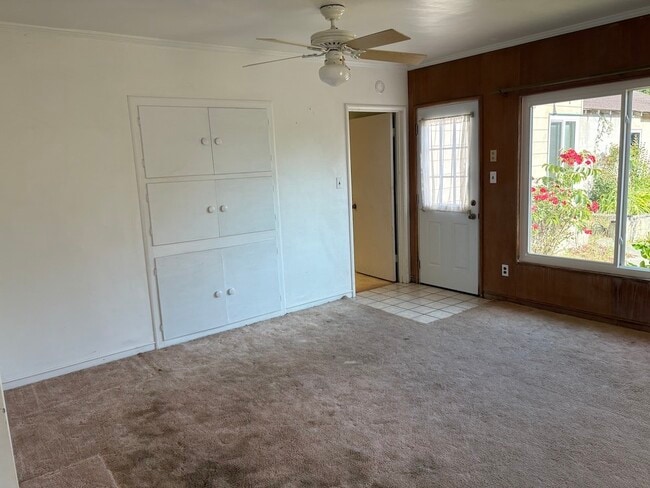 Building Photo - 4639 James Ave