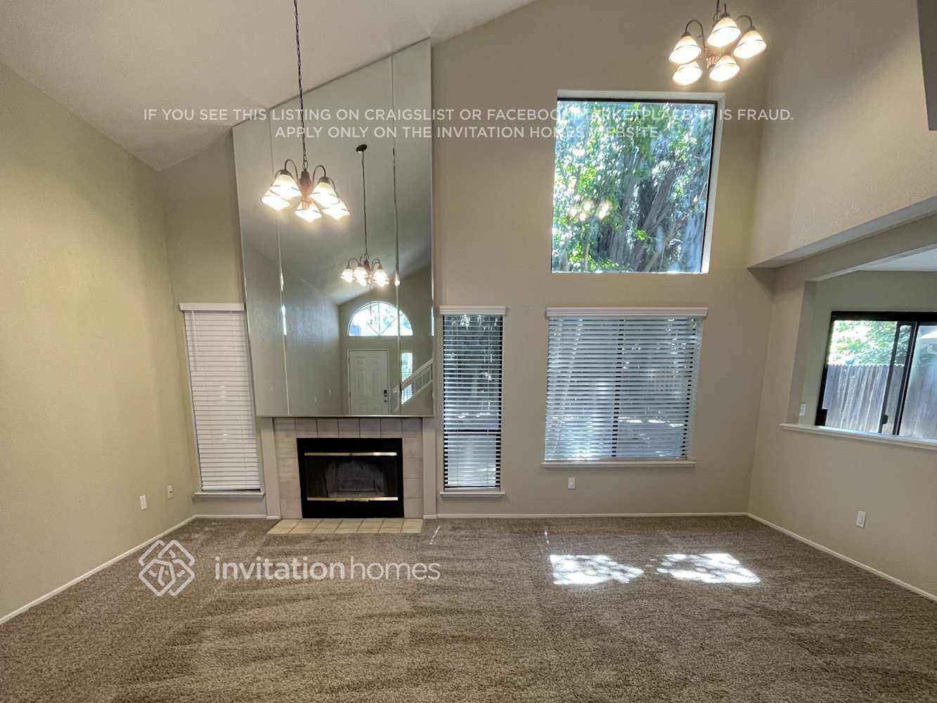 Building Photo - 3704 Pinehill Way