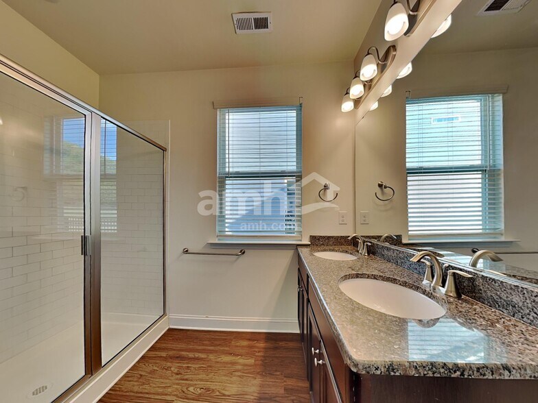 Building Photo - 13021 Wishsong Ct