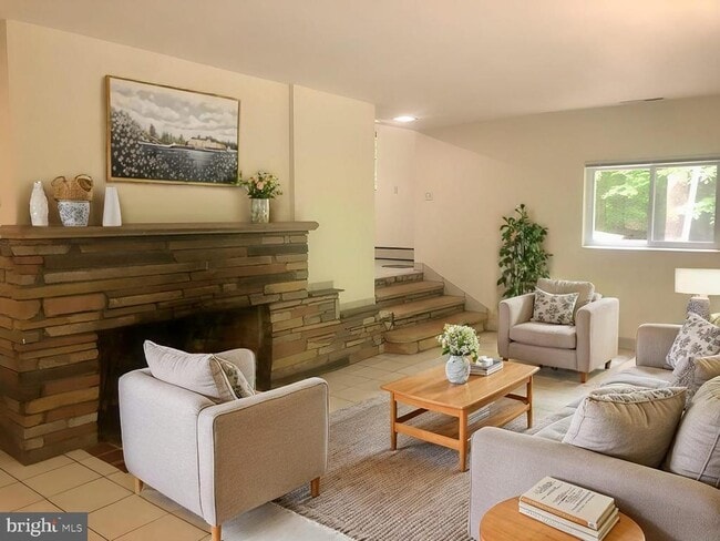 Building Photo - 6499 Frenchmens Dr