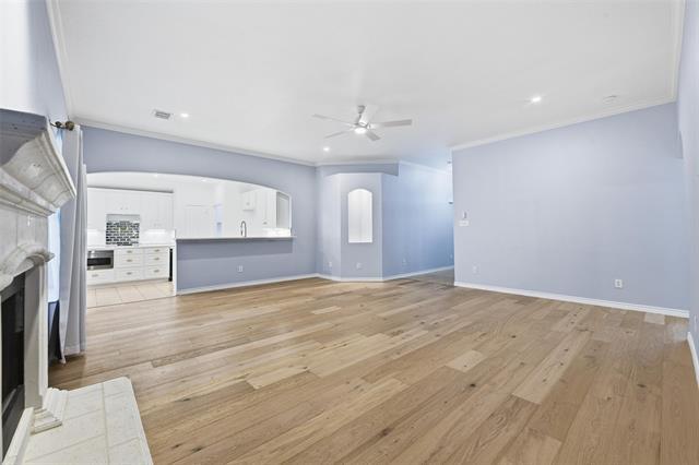 Building Photo - 835 Evergreen Ln