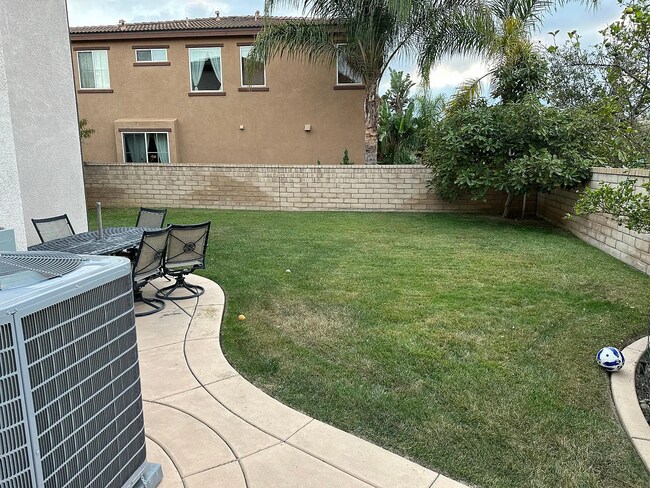Building Photo - 11320 Laurelcrest Dr