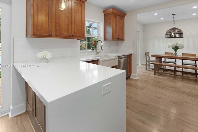 Building Photo - 1417 Jackson St