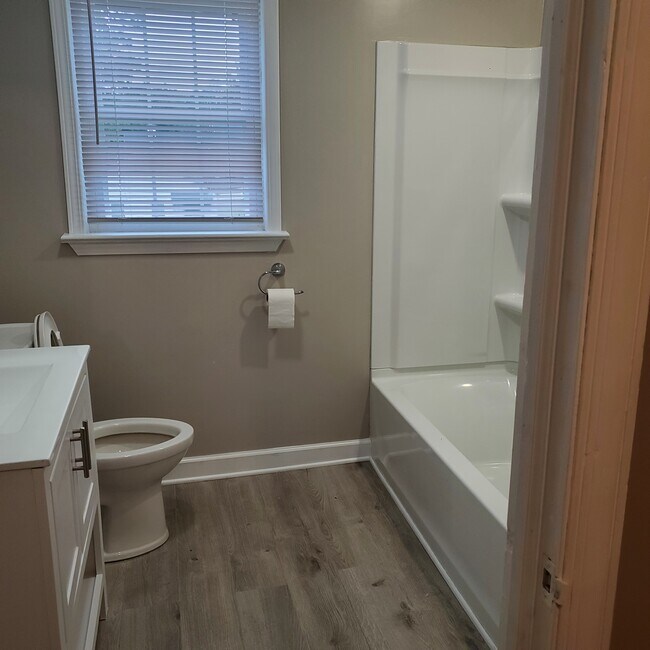 Building Photo - 4215 Randleman Rd