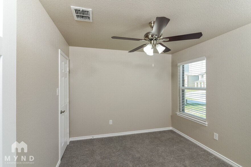 Building Photo - 7944 Broussard