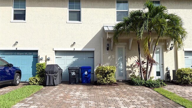Building Photo - 5110 Eucalyptus Dr