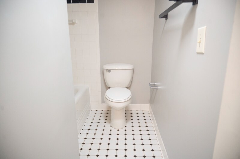 Building Photo - 1115 7th St N