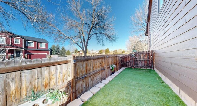 Building Photo - 6898 W Rockland Pl