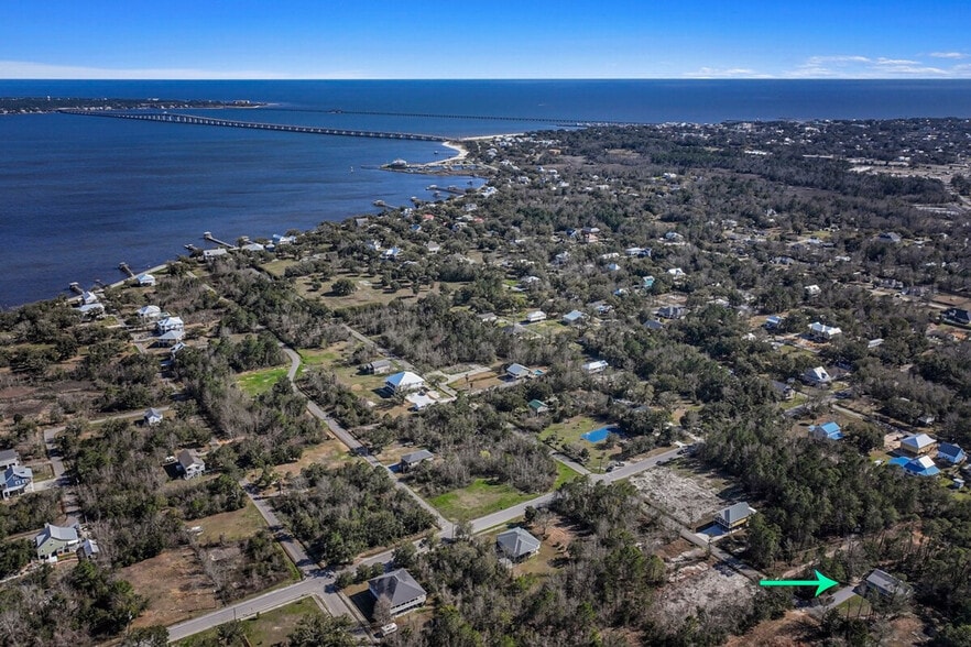 Building Photo - 309 Julia St