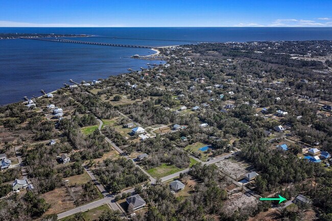 Building Photo - 309 Julia St