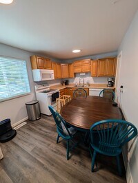 Building Photo - 556 W 800 N St