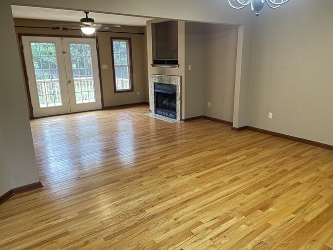 Building Photo - 1185 Eller Wood Dr