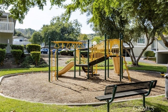 Building Photo - 2061 E Aroma Dr
