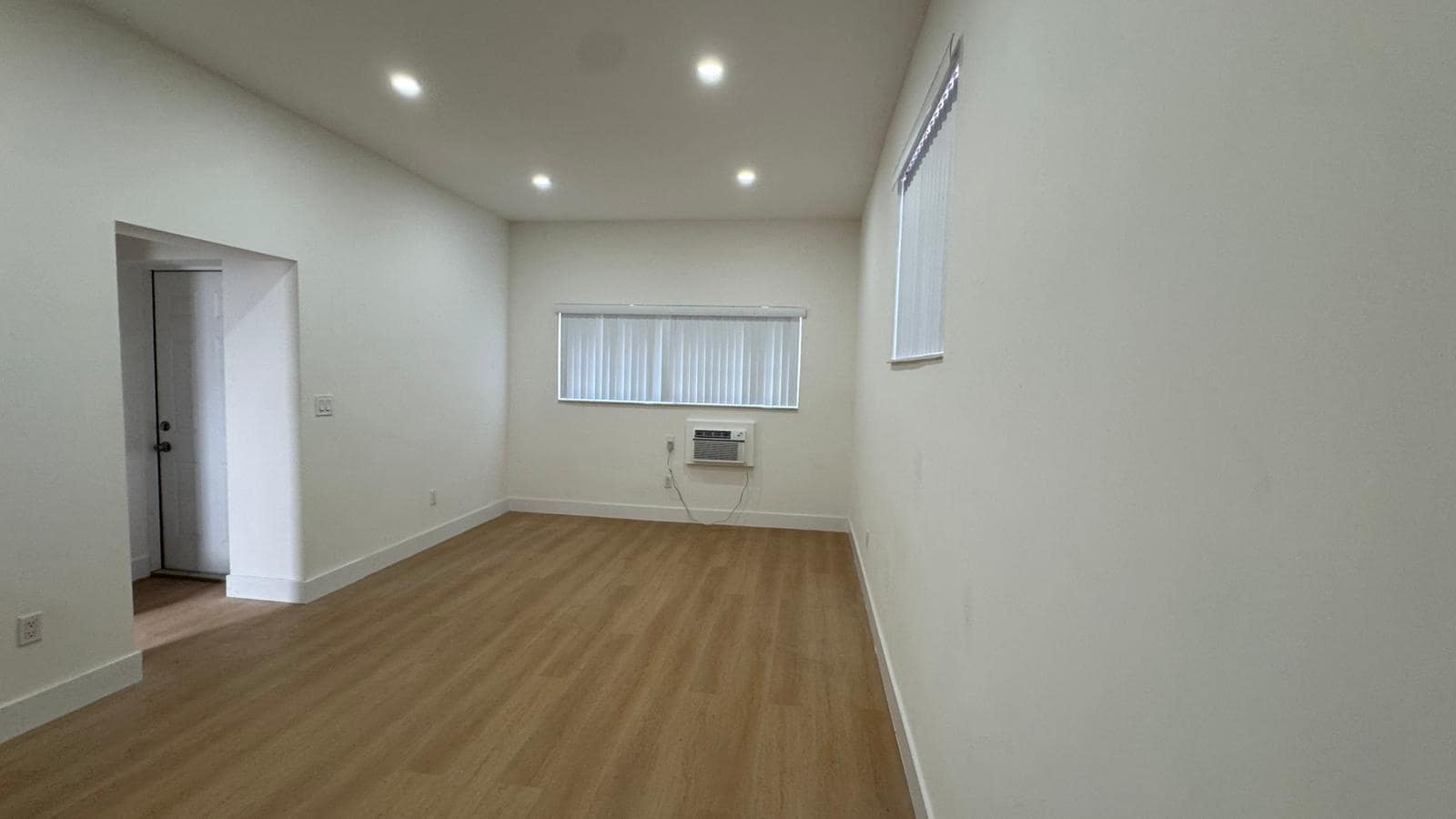 Building Photo - 3510 SW 58th Ct