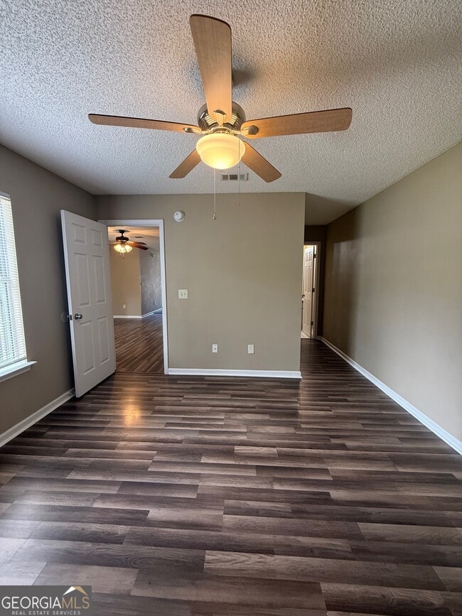 Building Photo - 6 Talbot Ct