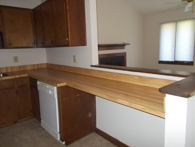 Building Photo - 1533 College Way