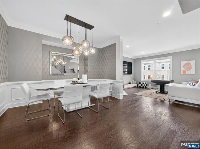 Building Photo - 4 Wesmont Drive