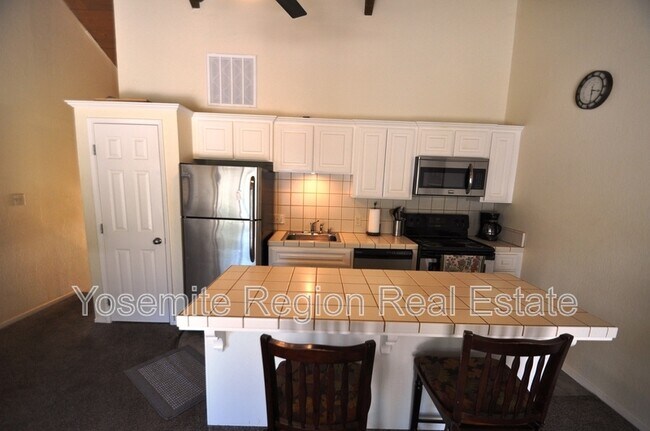 Building Photo - 12691 Junipero Serra Way