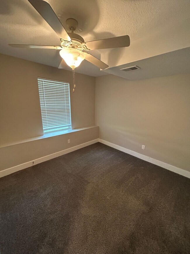 Building Photo - Coming November 2025! Spacious 4 Bed / 2 Bath Home for $1,925/Month