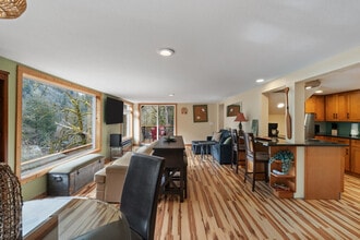 Building Photo - 11582 Washougal River Rd