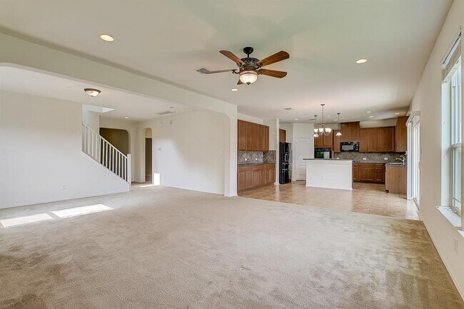 Building Photo - 5912 Sardinia Dr
