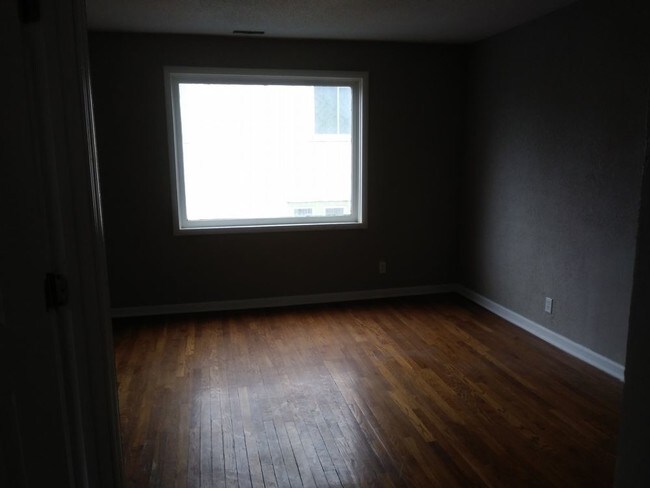 Building Photo - 220 Brooklyn 2