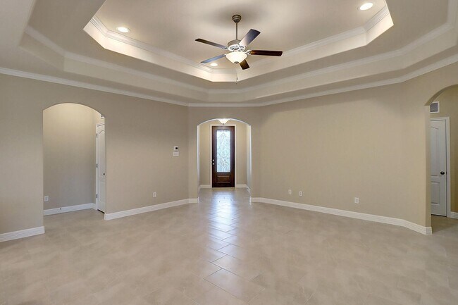 Building Photo - 2202 Crystal Bay Dr.