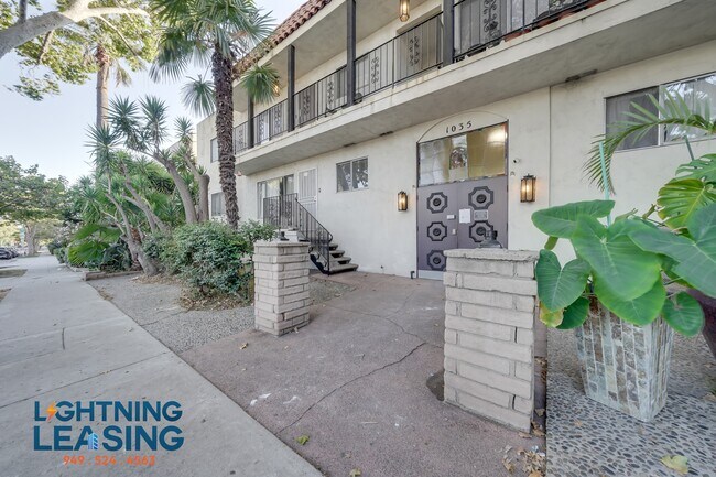 Building Photo - 1035 Hayworth Ave