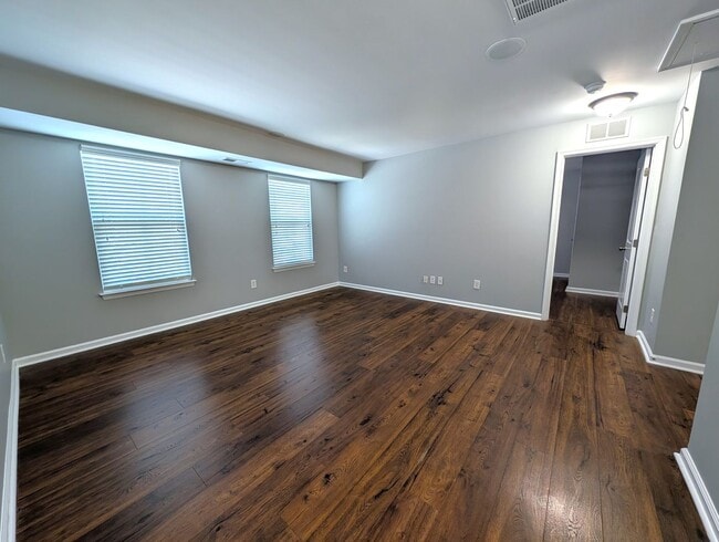 Building Photo - Stunning 2 Story Home Located in The Settlements at Withrow Downs Community!