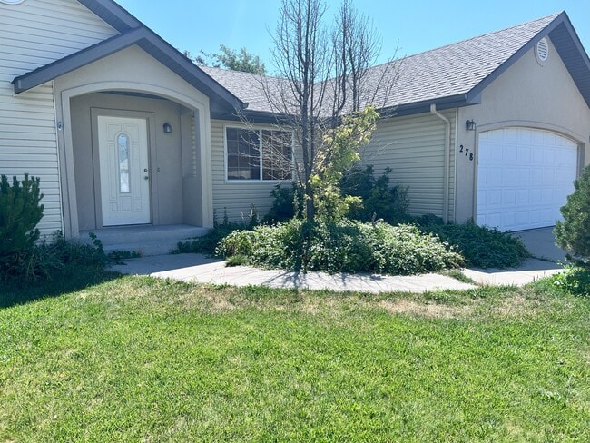 Building Photo - 278 Whispering Pine Dr