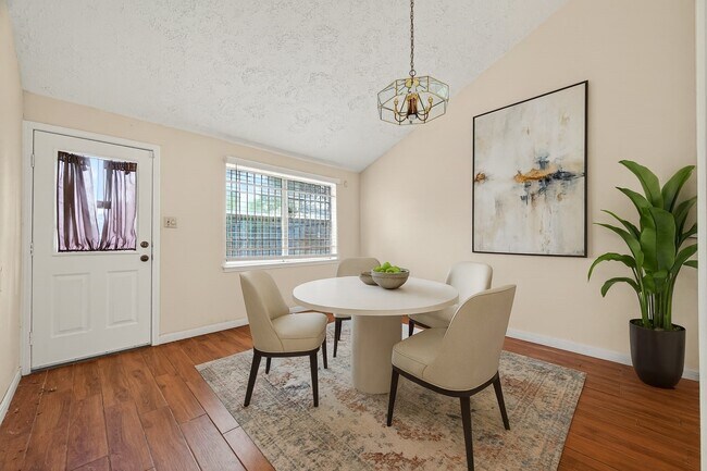 Building Photo - 10913 Bexley Dr