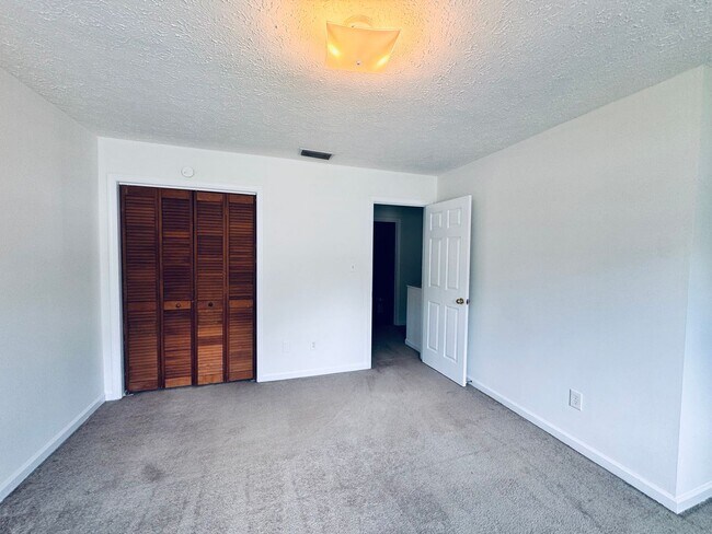 Building Photo - 1503 Ramsgate Ln