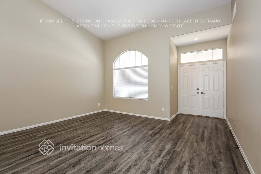 Building Photo - 6567 Tulip Garden Dr