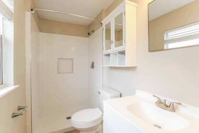 Building Photo - 10918 Key Coral Dr