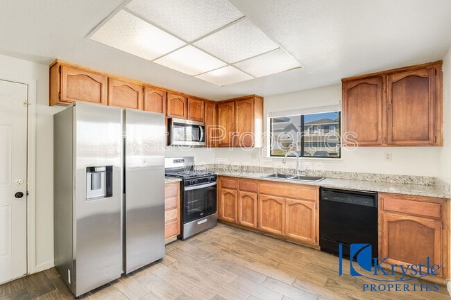 Building Photo - 1366 Matthew Dr