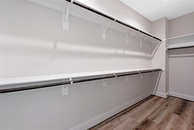 Building Photo - 4814 Brinkman St