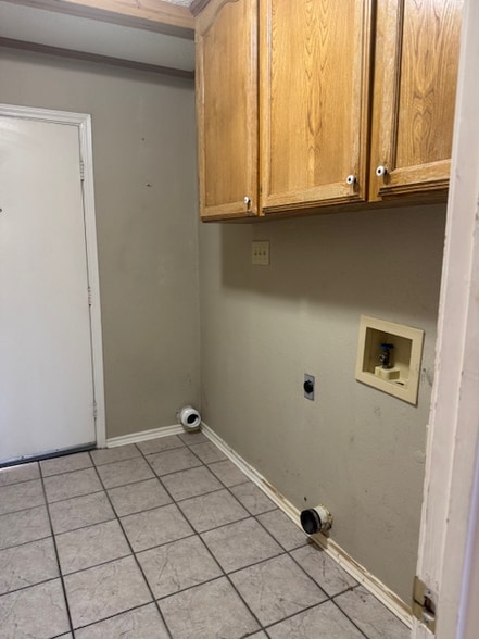 Building Photo - 2 Jeffrey Cir