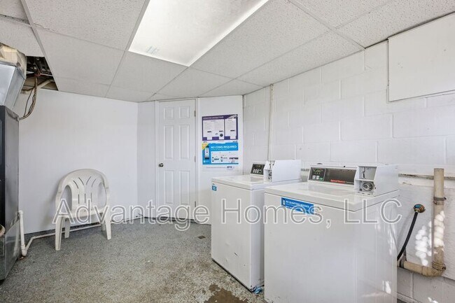 Building Photo - 1007 N Scott Ave