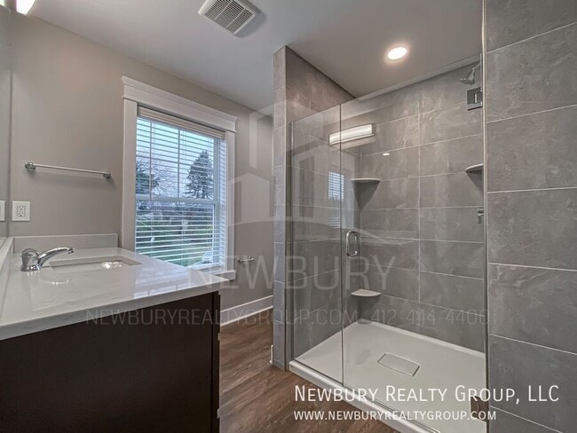 Building Photo - 1819 Chessland St