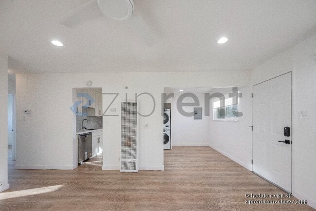 Building Photo - 3816 Ruby St