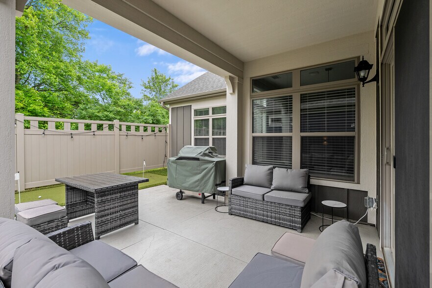 Building Photo - 243 Parkgate Ct