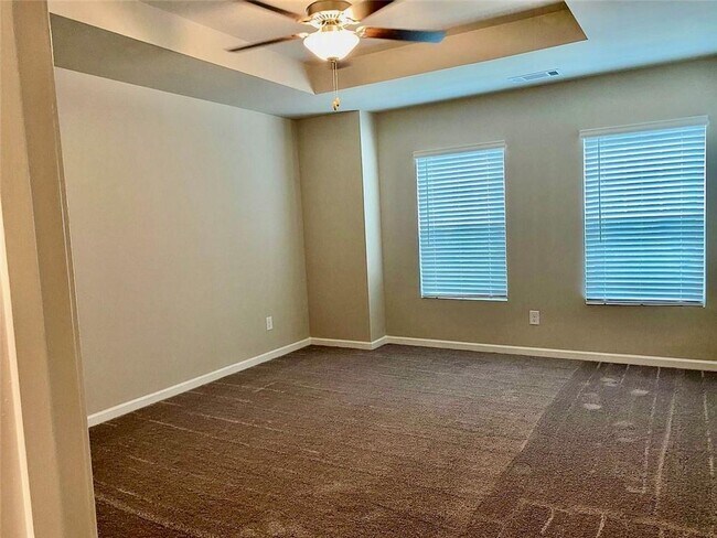 Building Photo - 537 Ruths Dr